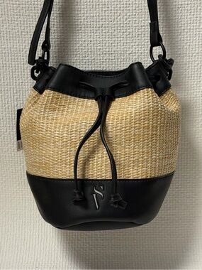 Simply Vera Black and Tan
Crossbody Bucket Handbag New
